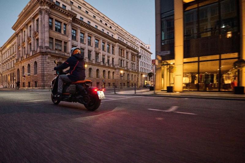 BMW CE 04, le scooter 100% électrique'
