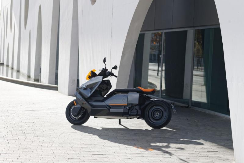 Offre Spéciale BMW CE 04'