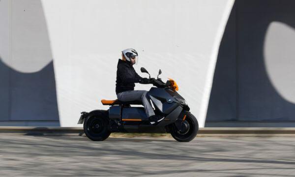 Offre Spéciale BMW CE 04