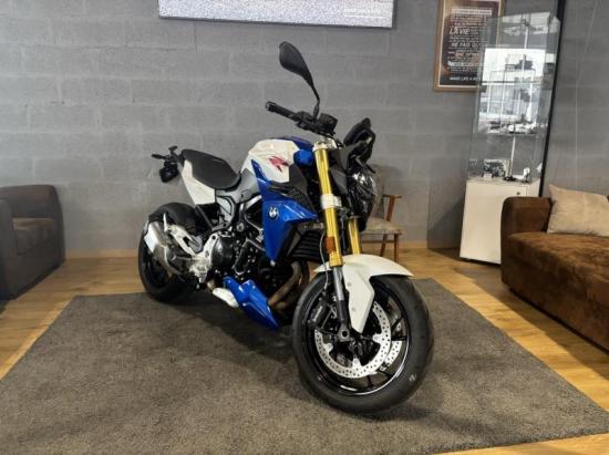BMW ROADSTER F 900 R