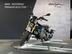 BMW URBAN MOBILITY CE 02