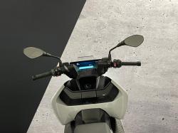 BMW URBAN MOBILITY CE 04