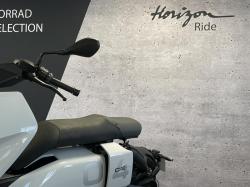 BMW URBAN MOBILITY CE 04