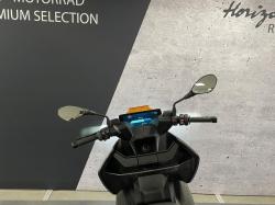 BMW URBAN MOBILITY CE 04