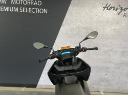 BMW URBAN MOBILITY CE 04