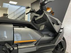 BMW URBAN MOBILITY CE 04