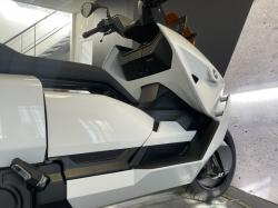 BMW URBAN MOBILITY CE 04