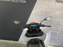 BMW URBAN MOBILITY CE 04