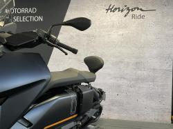 BMW URBAN MOBILITY CE 04