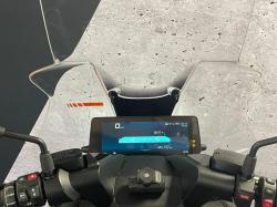 BMW URBAN MOBILITY CE 04